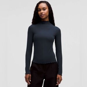 Lululemon Hold Tight Lettuce-Edge Turtleneck - True Navy - 10